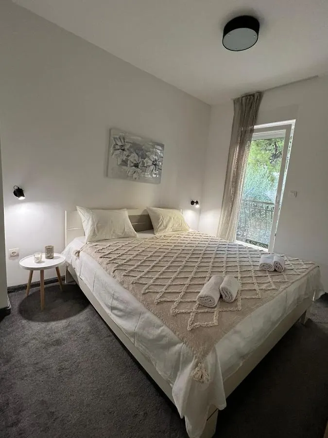 To&Ma Apartment Split