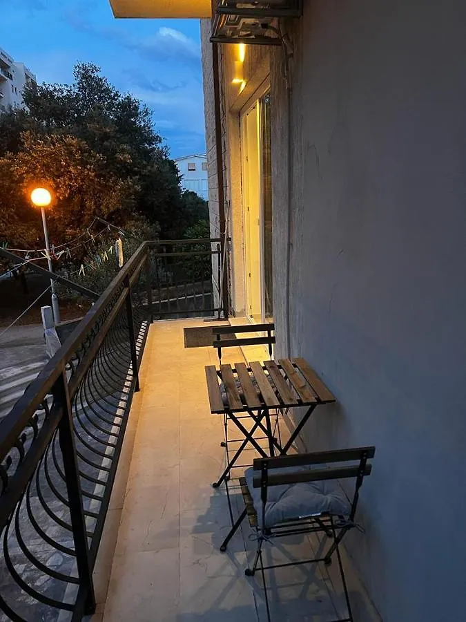 To&Ma Apartment Split